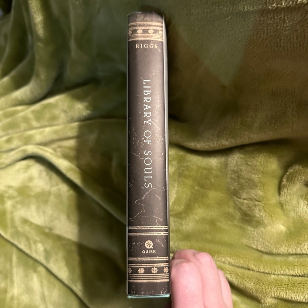 Library of Souls by Ransom Riggs - Picture 3 of 5